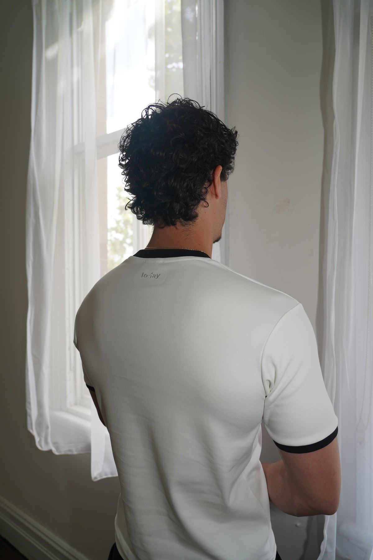 milano fitted tee — white/black