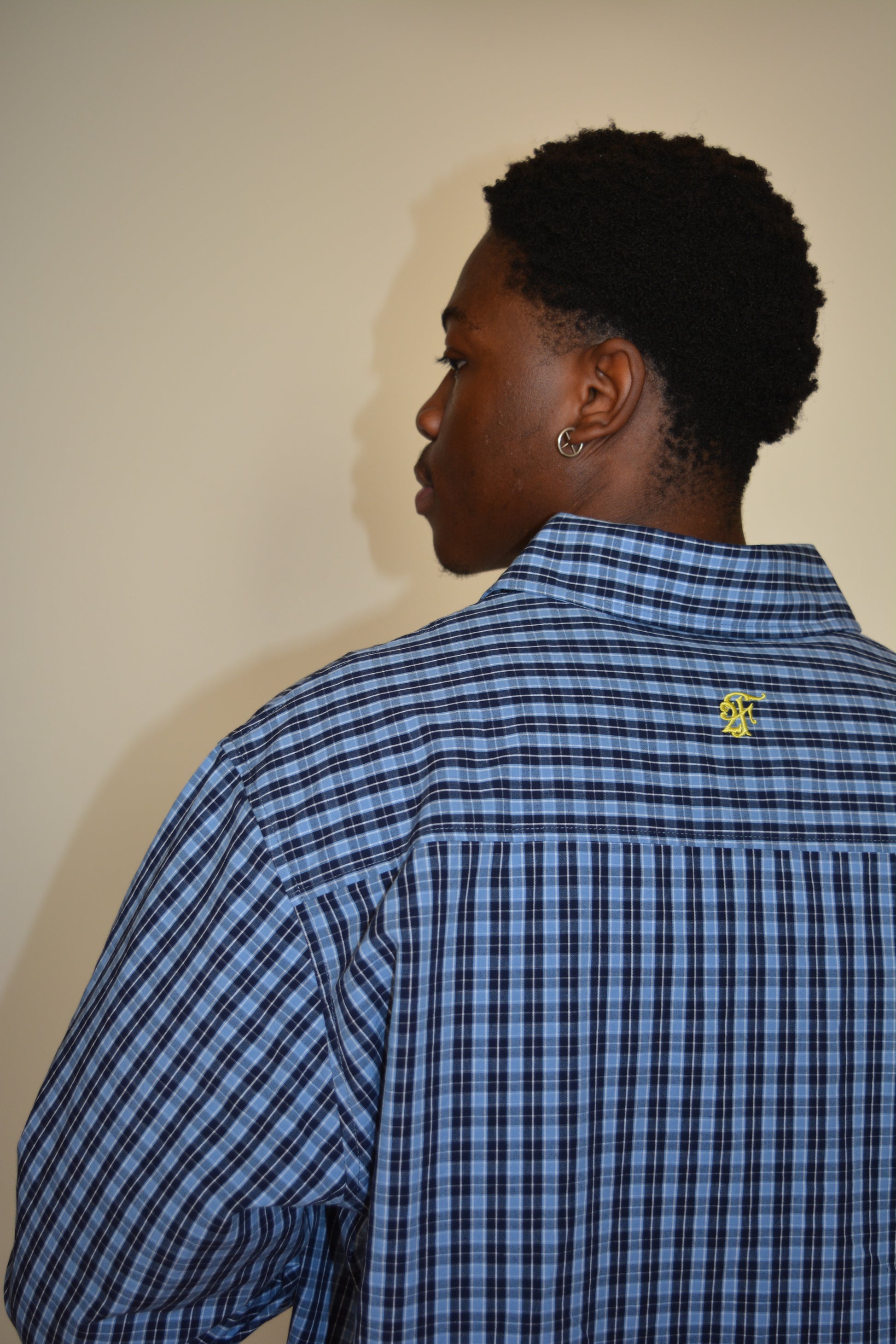 blue plaid long sleeve shirt
