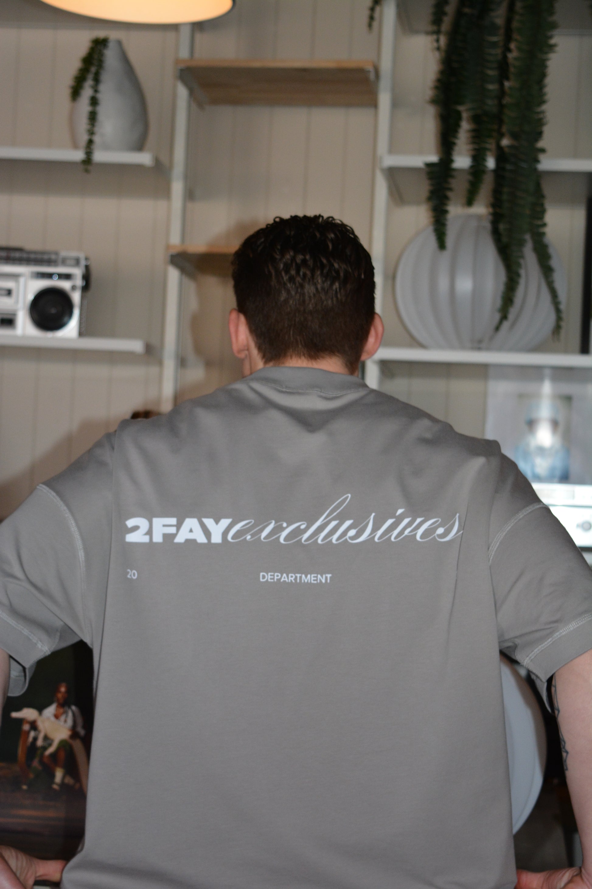 Exclusives Tee - Granite