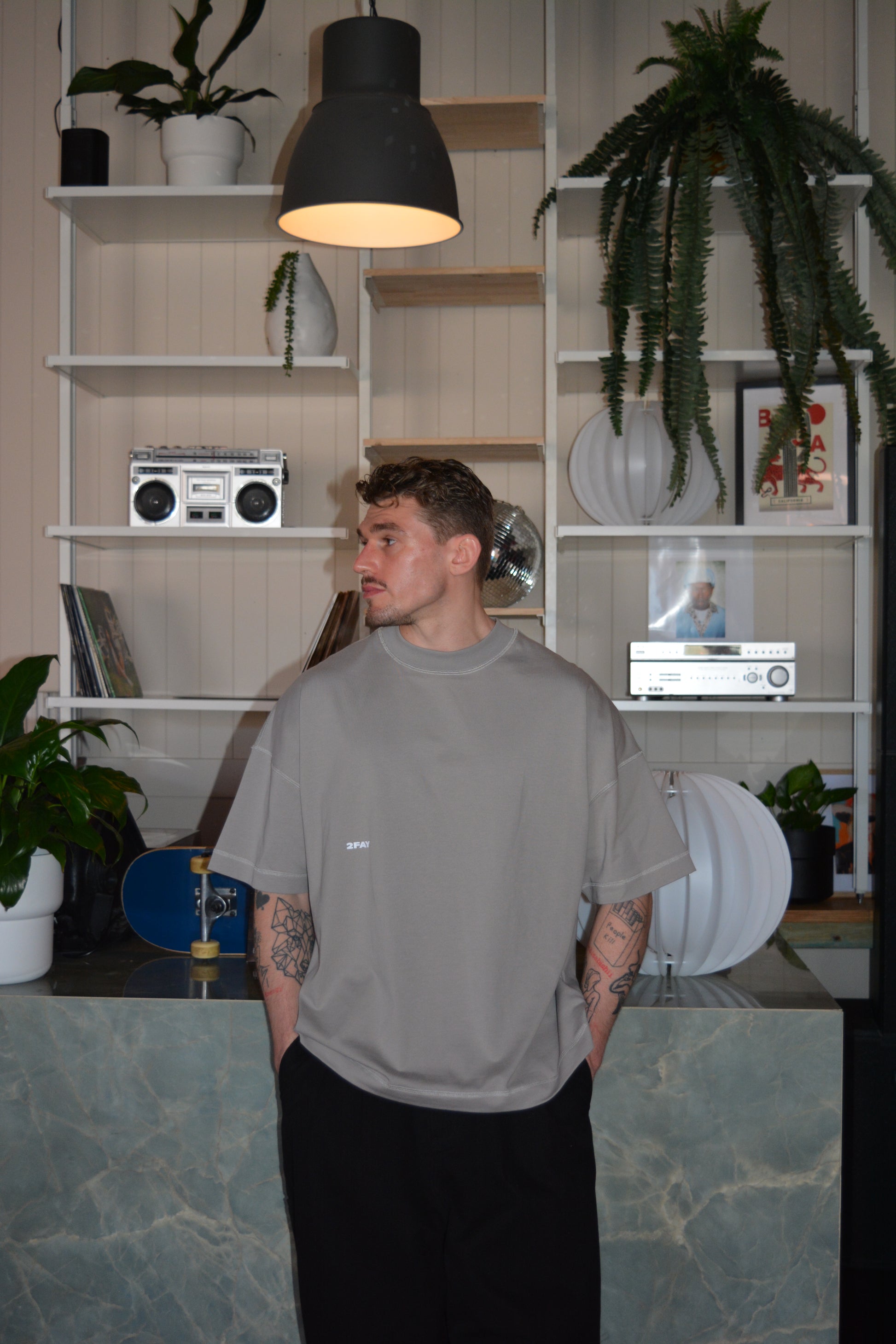 Exclusives Tee - Granite